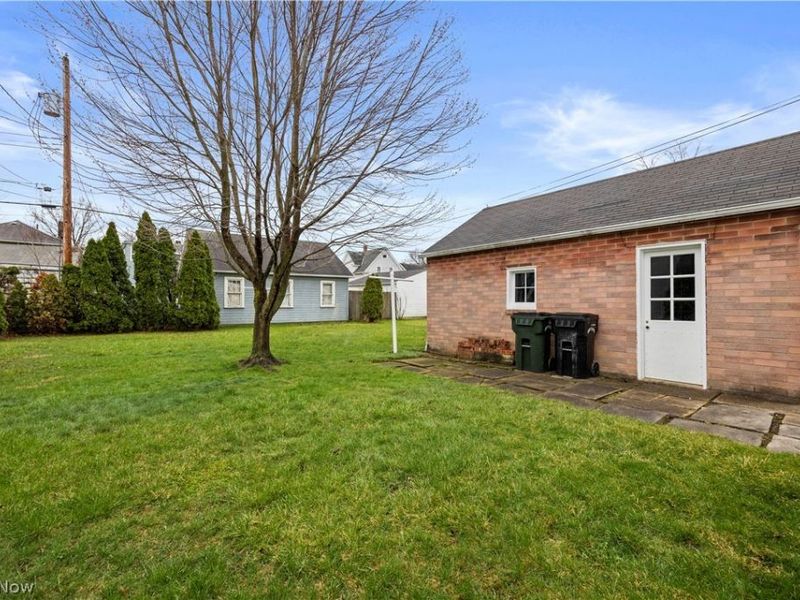 137 Lafayette Street, Elyria, OH 44035 Photo 6