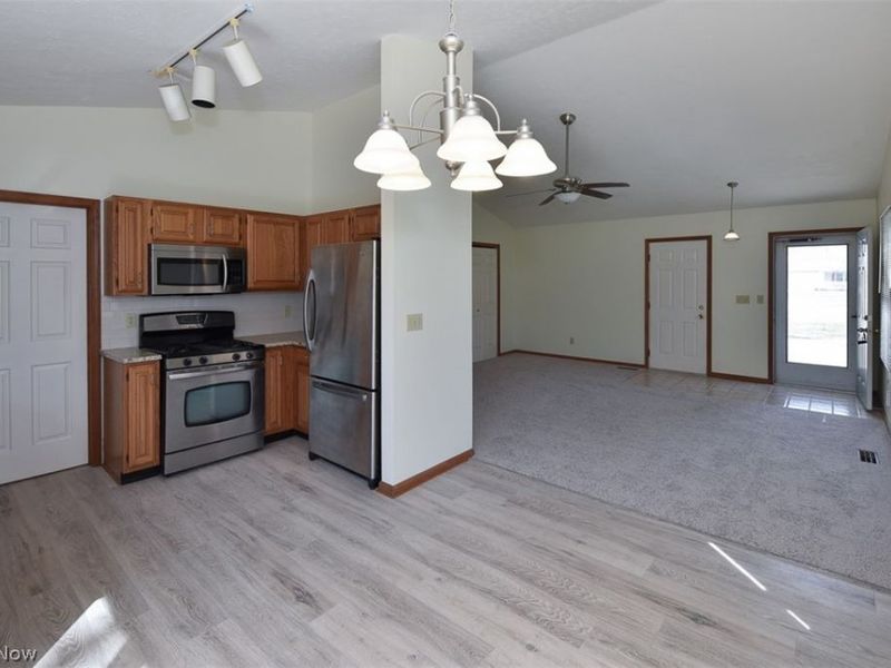 2121 Oakwood Court, Avon, OH 44011 Photo 10