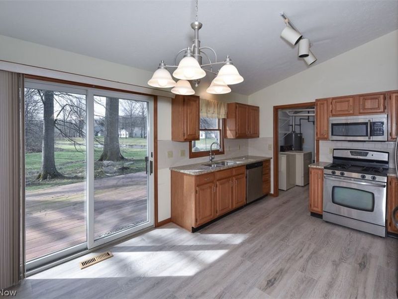 2121 Oakwood Court, Avon, OH 44011 Photo 9