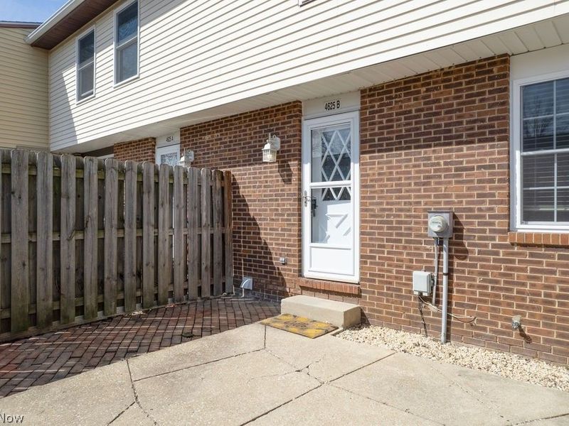 4625 Cox Drive, Unit B, Stow, OH 44224 Photo 3