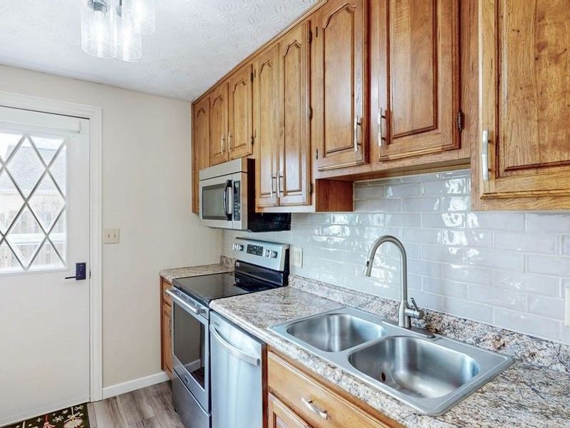 4625 Cox Drive, Unit B, Stow, OH 44224 Photo 5