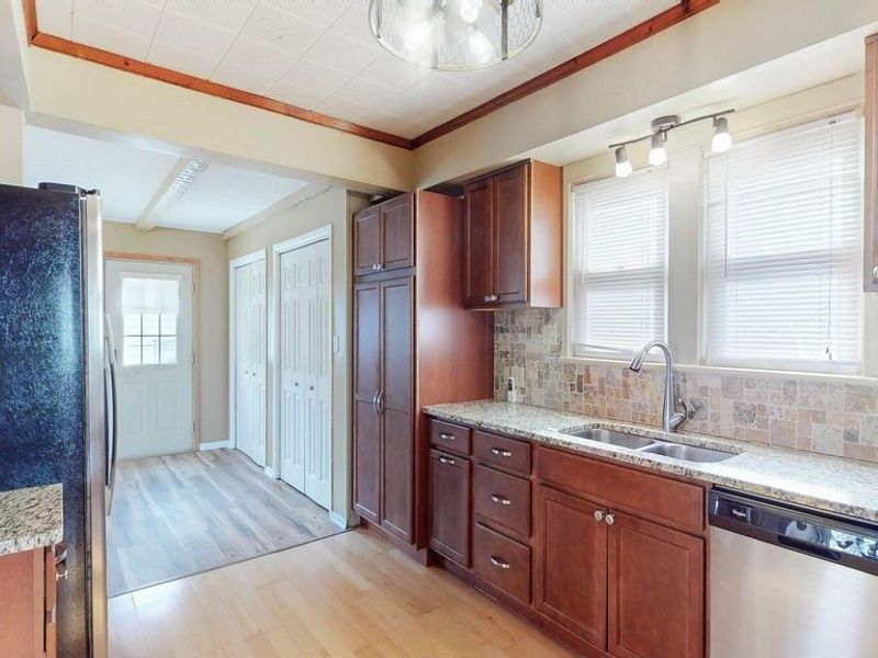 2495 Northland Street, Cuyahoga Falls, OH 44221 Photo 12