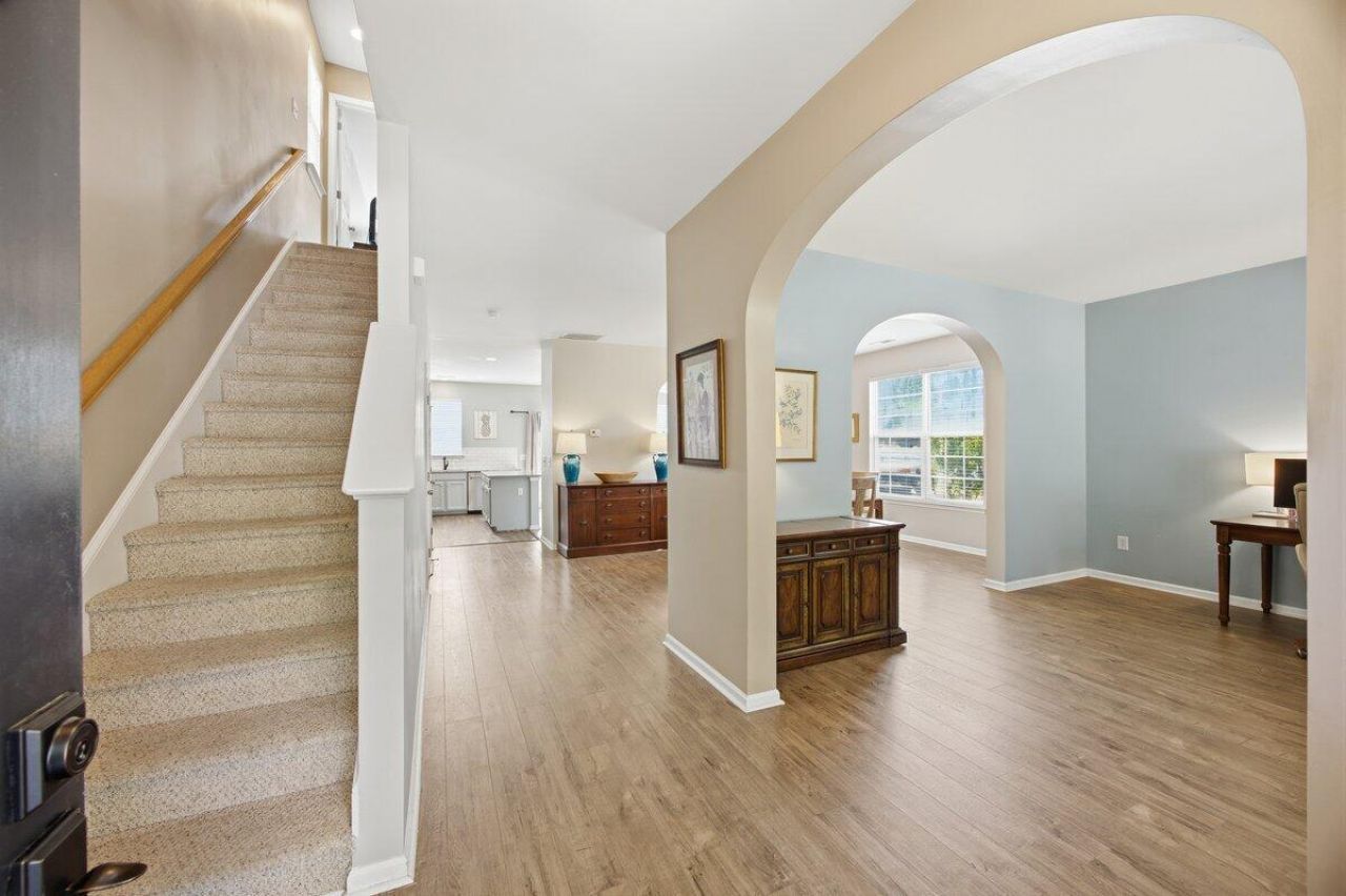 8981 N Red Maple Circle Photo 5