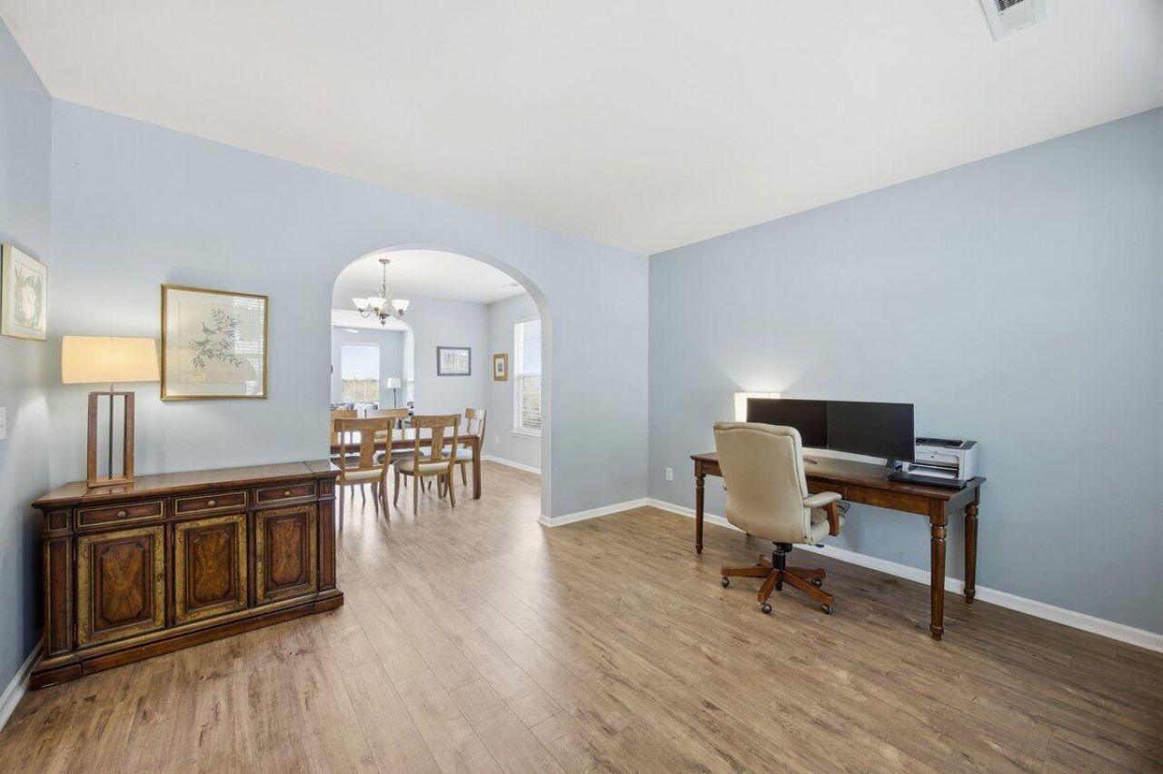 8981 N Red Maple Circle Photo 6