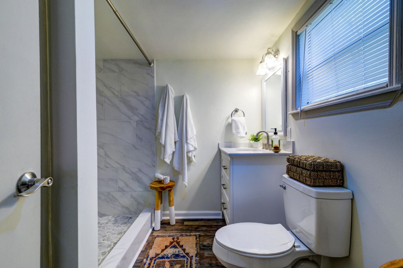 1164 Brownswood Road Photo 16