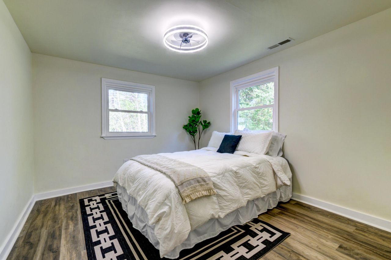 1164 Brownswood Road Photo 21