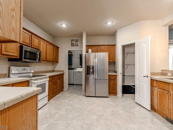 159 W Winston Lane , Indian Springs, NV 89018