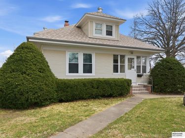 731 S Jackson Street, Papillion, NE 68046