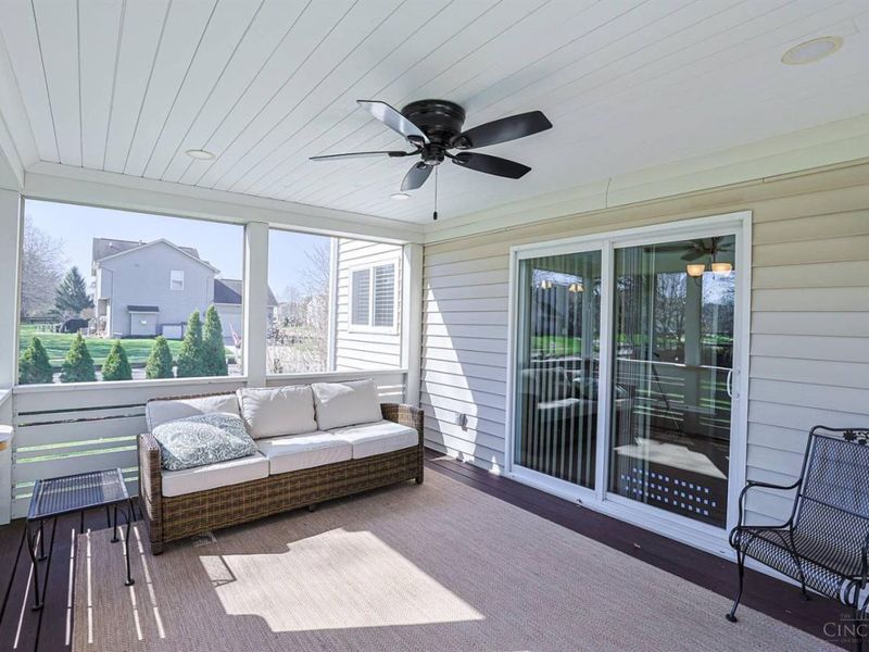 1117 Stableview Circle, Hamilton Twp, OH 45039 Photo 8