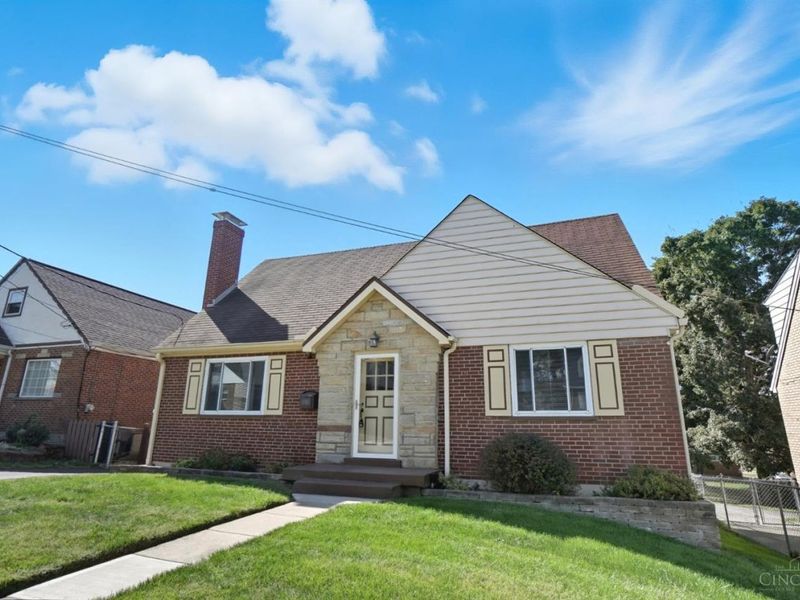 3795 Meadowlark Lane, Fairfax, OH 45227 Photo 2