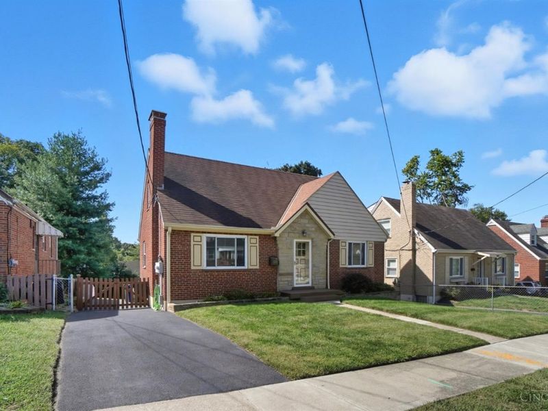 3795 Meadowlark Lane, Fairfax, OH 45227 Photo 3