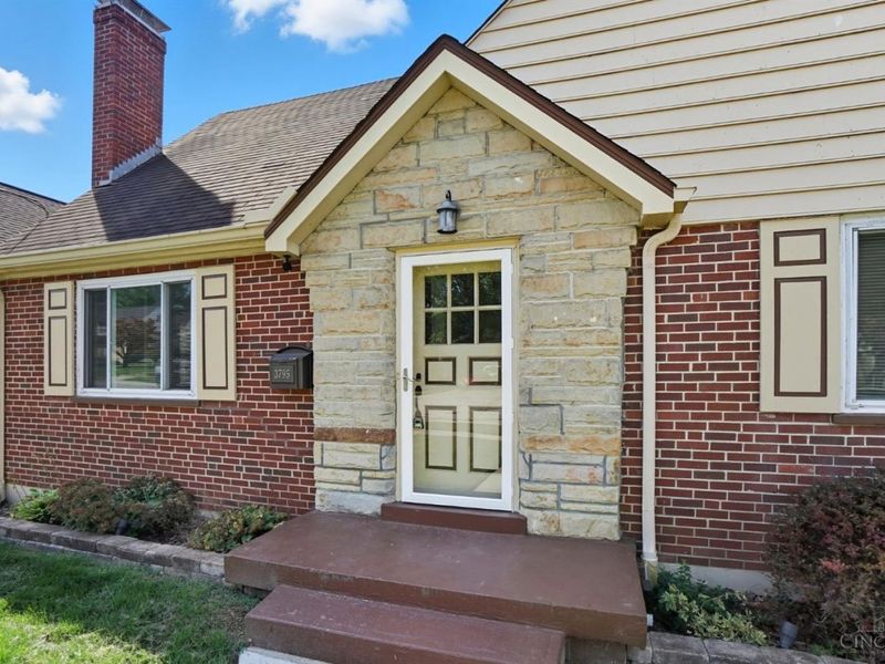 3795 Meadowlark Lane, Fairfax, OH 45227 Photo 4