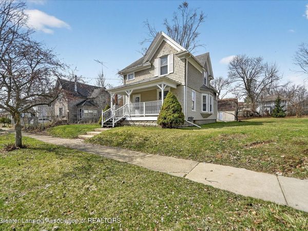 1616 First Street, Jackson, MI 49203