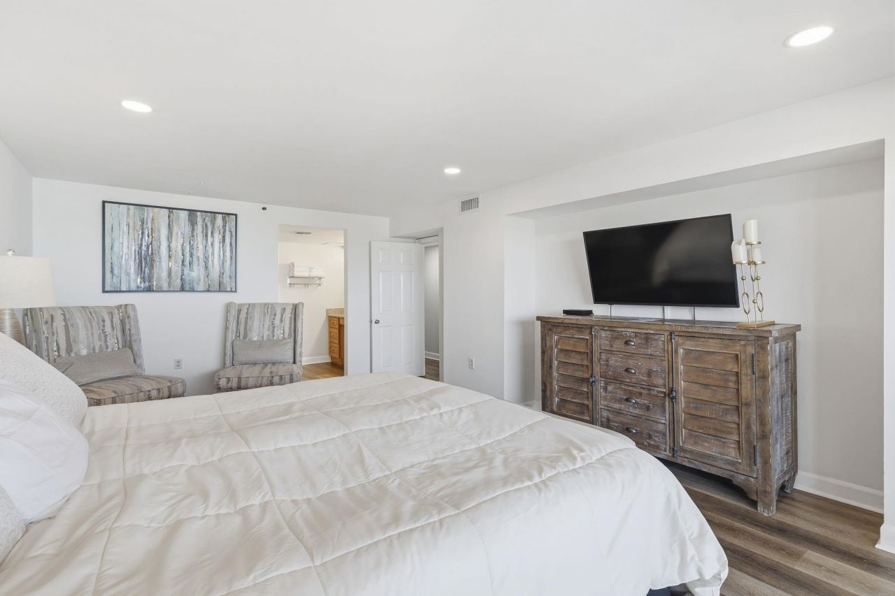 5511 N Ocean Blvd.  Photo 17