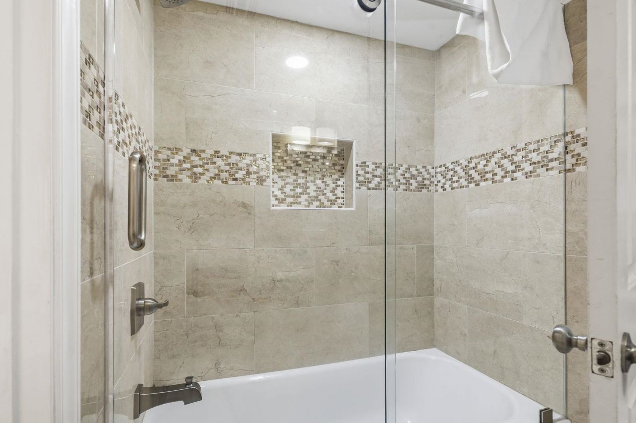 5511 N Ocean Blvd.  Photo 28