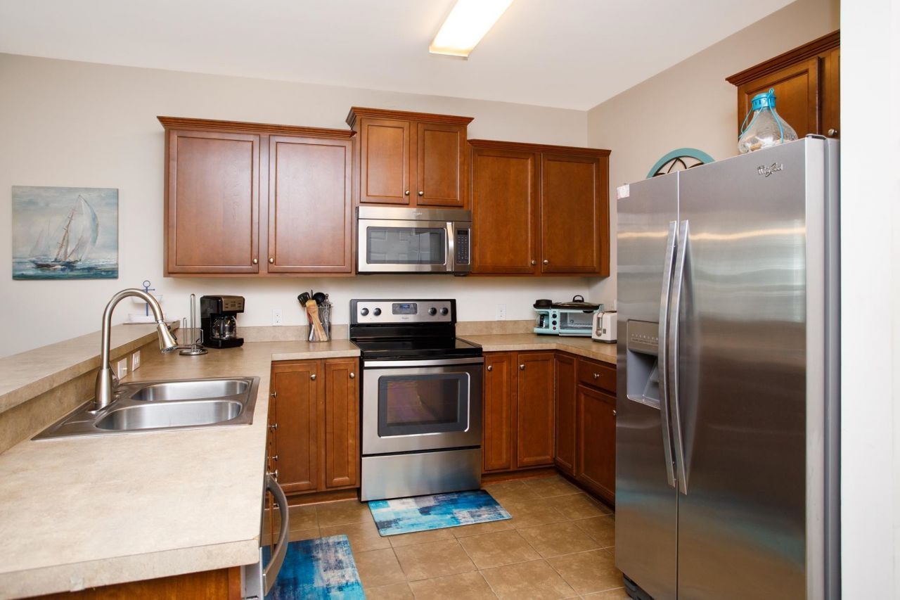 6253 Catalina Dr. Photo 10