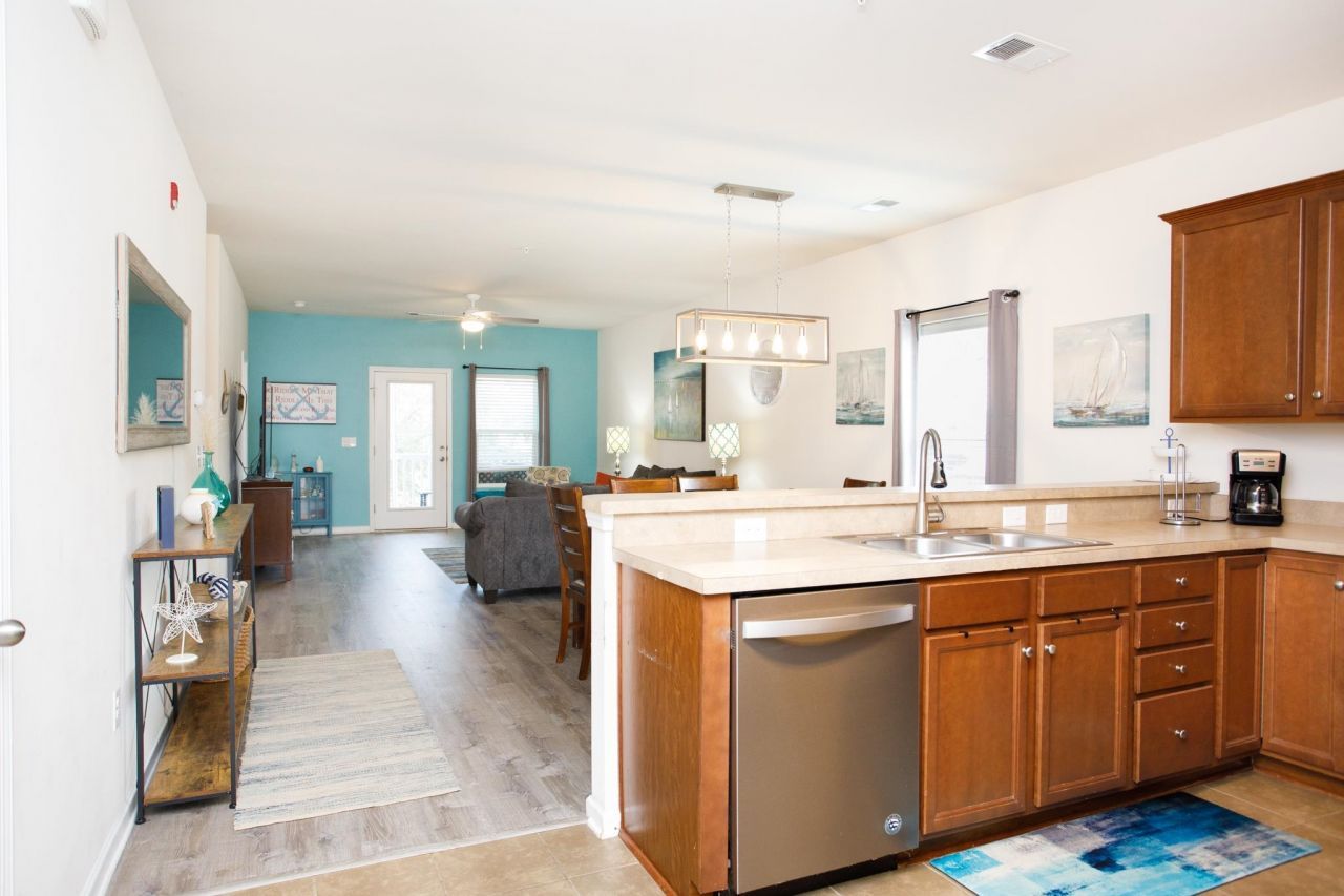 6253 Catalina Dr. Photo 11