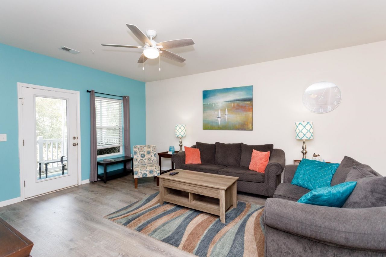 6253 Catalina Dr. Photo 5