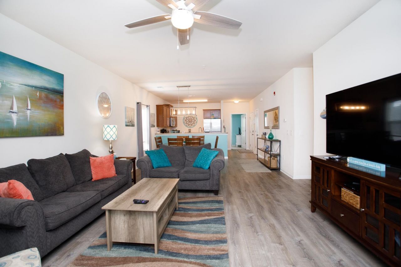 6253 Catalina Dr. Photo 7