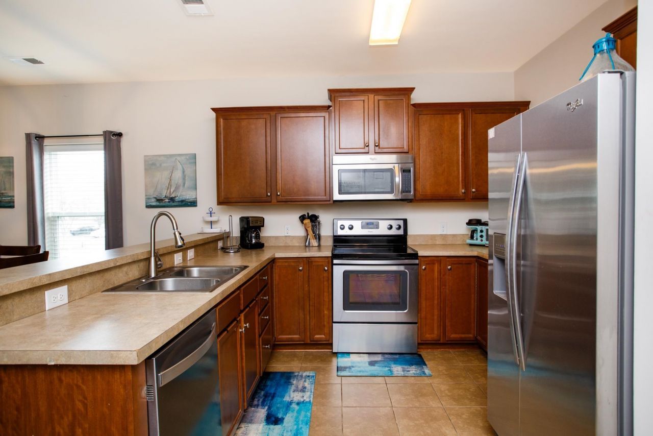 6253 Catalina Dr. Photo 9