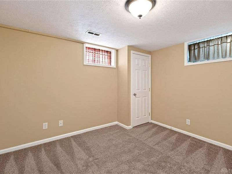 805 N Monroe Drive, Xenia, OH 45385 Photo 39