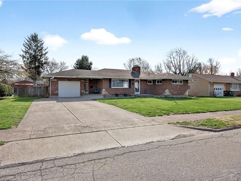 805 N Monroe Drive, Xenia, OH 45385 Photo 4