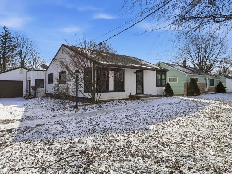 566 E 10th Street , Marysville, OH 43040 Photo 1