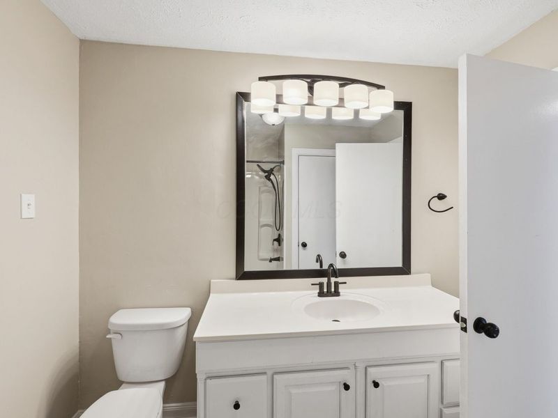 566 E 10th Street , Marysville, OH 43040 Photo 17