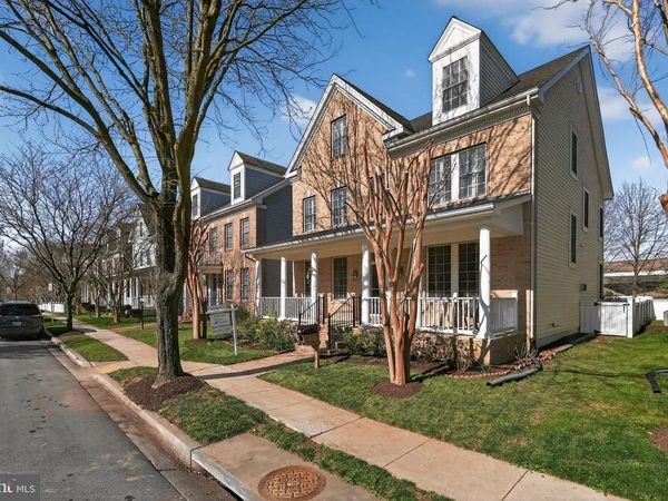 809 ROYAL CRESCENT, ROCKVILLE, MD 20850