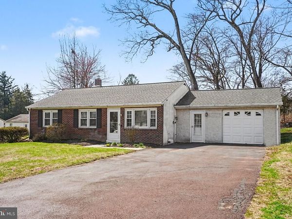 13 PERKIOMEN AVENUE , SCHWENKSVILLE, PA 19473