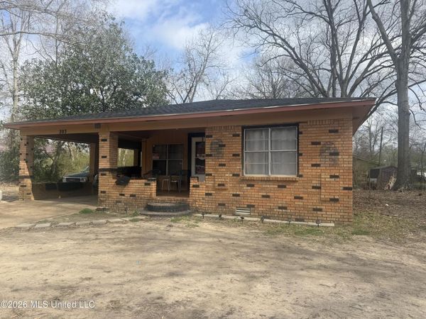 203 Branch Street, Winona, MS 38967