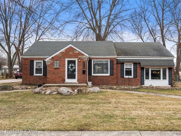 23340 Joy Street, St. Clair Shores, MI 48082