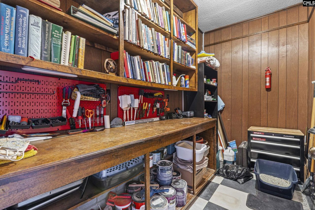 100 Dale Valley Road  Photo 16