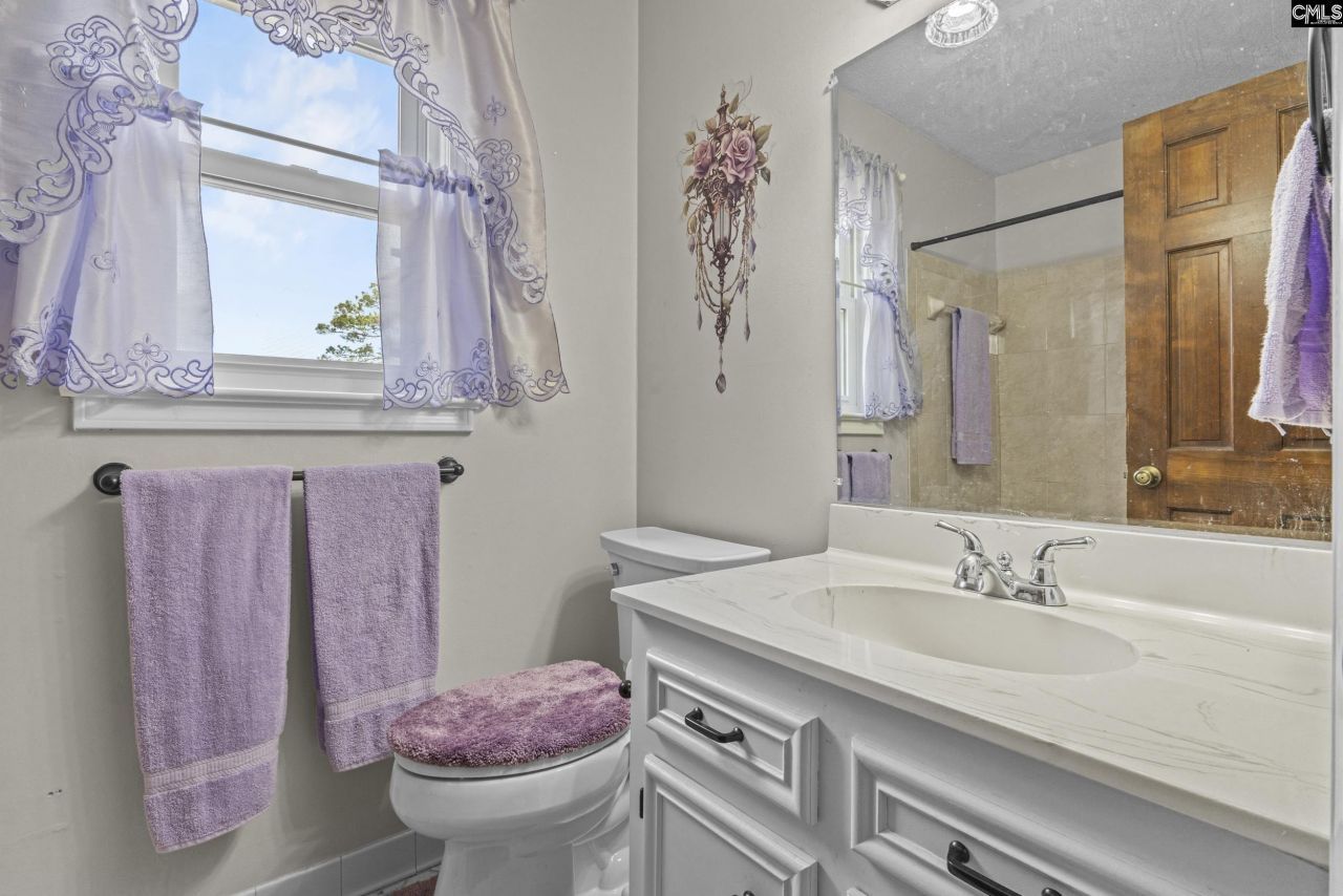 100 Dale Valley Road  Photo 28