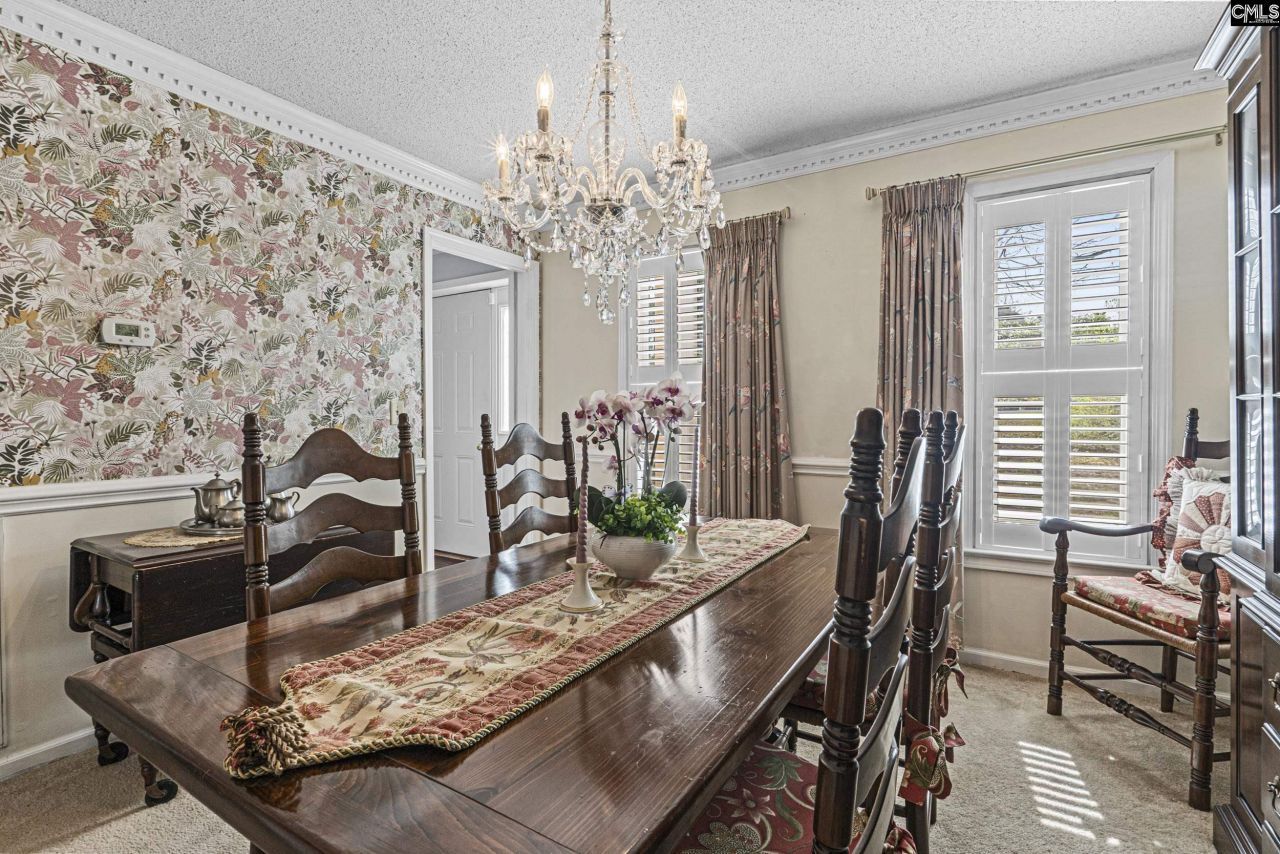 100 Dale Valley Road  Photo 9