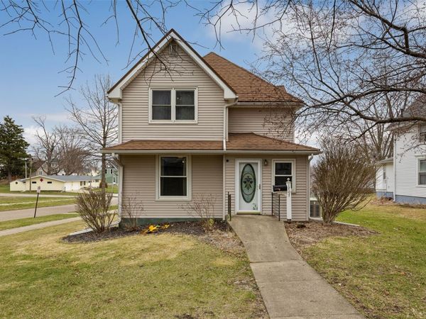 1707 8th Avenue , Belle Plaine, IA 52208