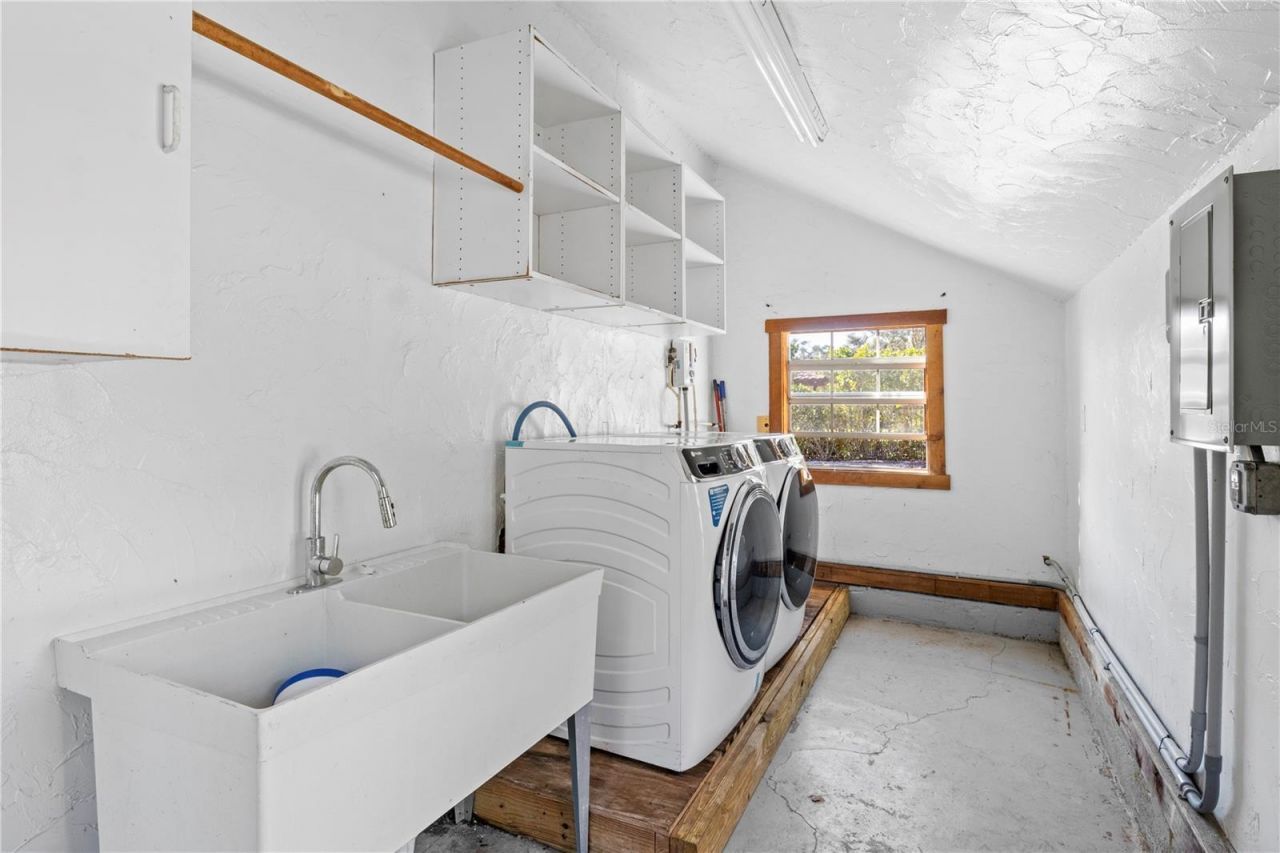 7810 Senrab Drive, Bradenton, FL 34209 Photo