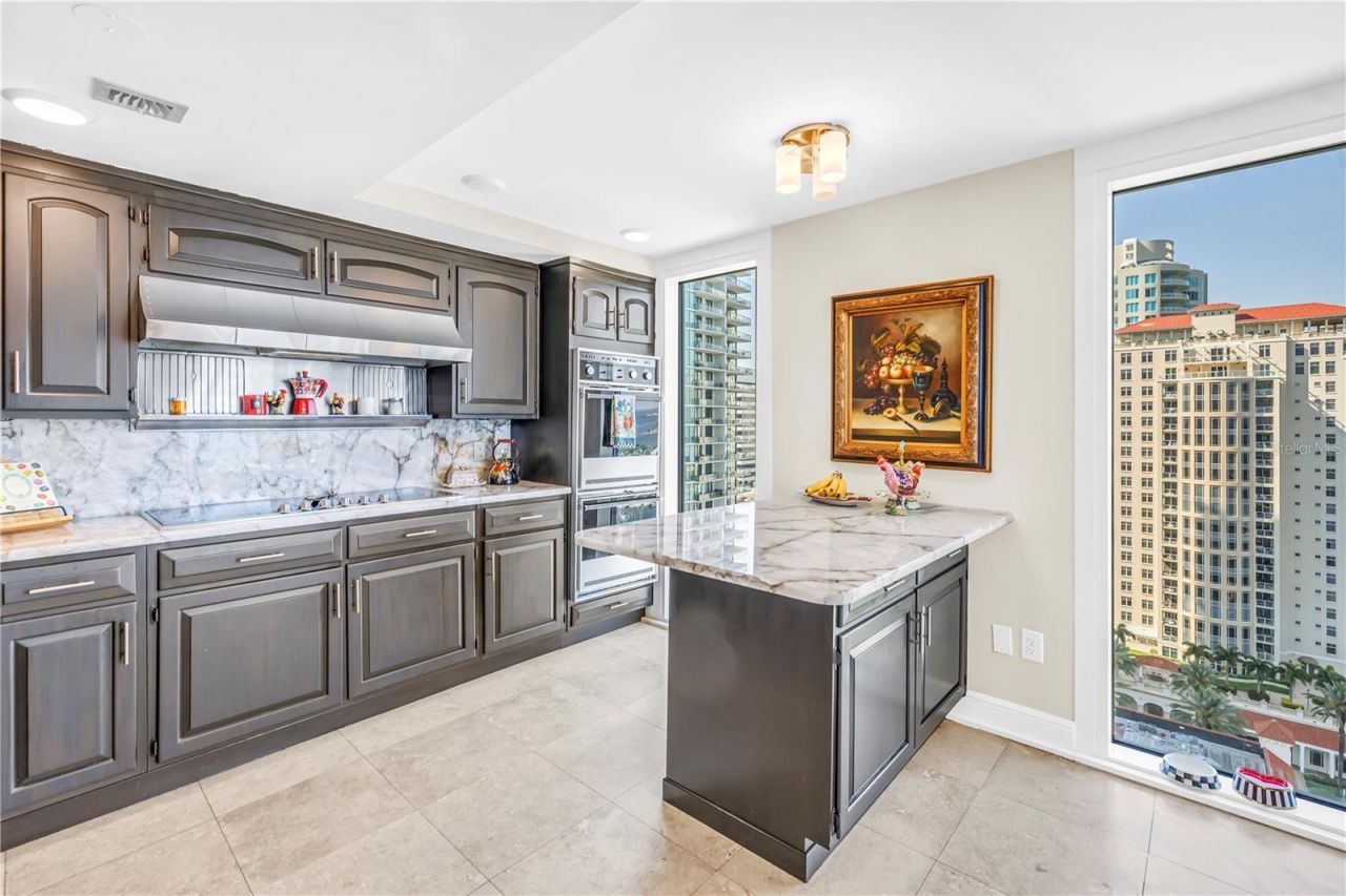 1 Beach Drive Se, Unit 1702, Saint Petersburg, FL 33701 Photo