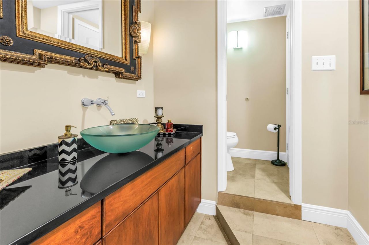 1 Beach Drive Se, Unit 1702, Saint Petersburg, FL 33701 Photo