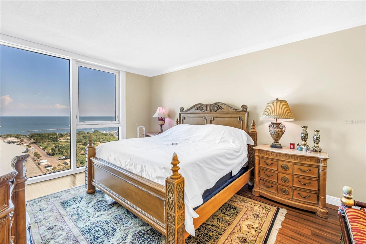 1 Beach Drive Se, Unit 1702, Saint Petersburg, FL 33701 Photo