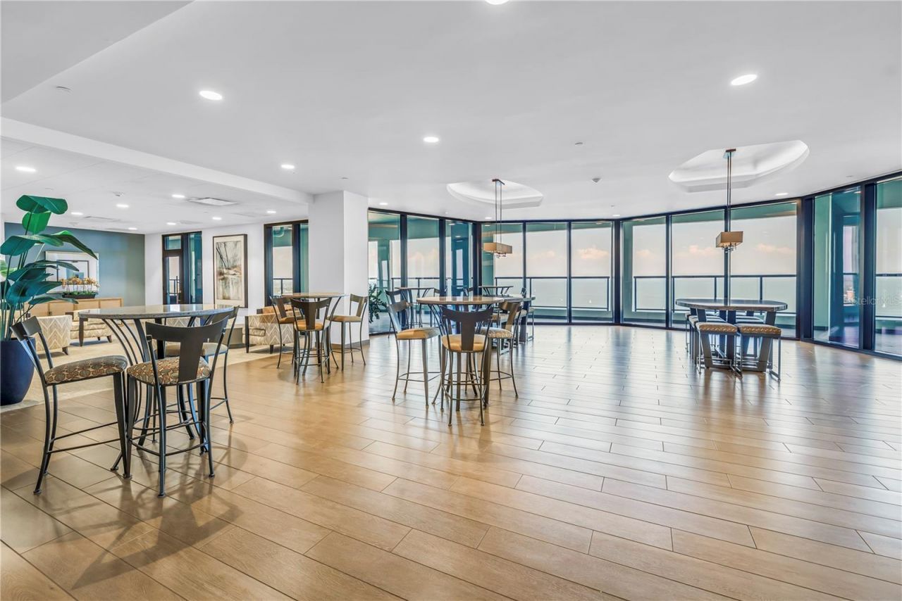 1 Beach Drive Se, Unit 1702, Saint Petersburg, FL 33701 Photo