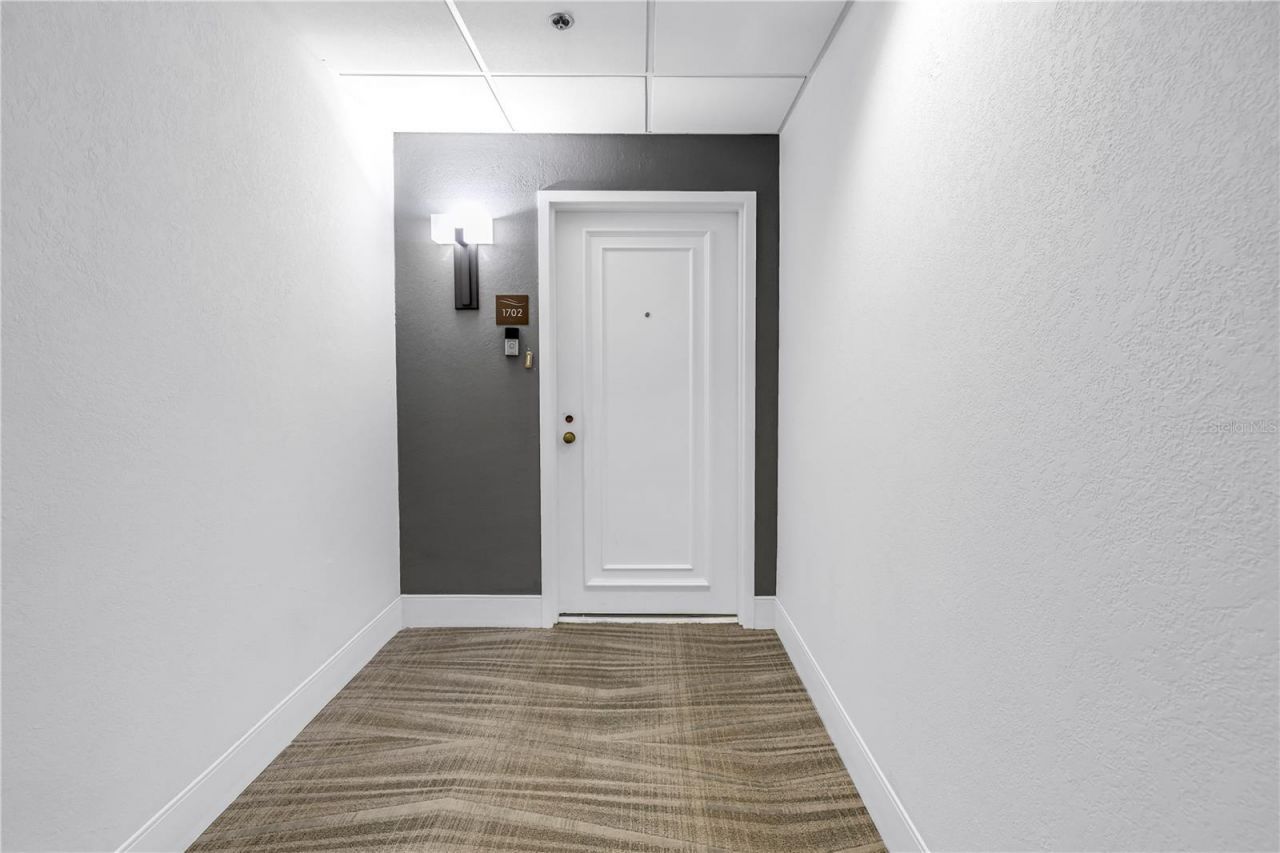 1 Beach Drive Se, Unit 1702, Saint Petersburg, FL 33701 Photo