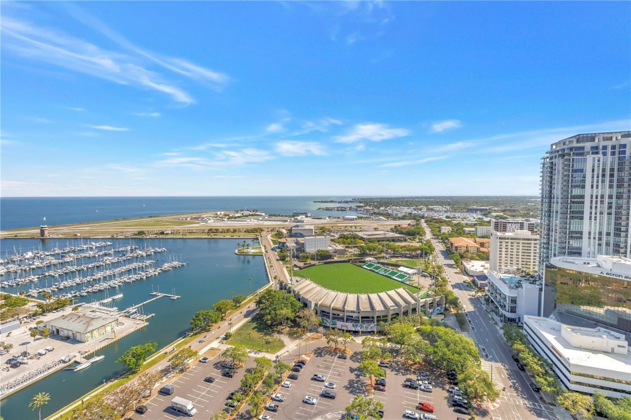 1 Beach Drive Se, Unit 1702, Saint Petersburg, FL 33701 Photo