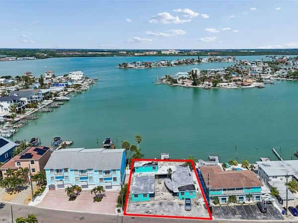 14257 N BAYSHORE DRIVE , MADEIRA BEACH, FL 33708