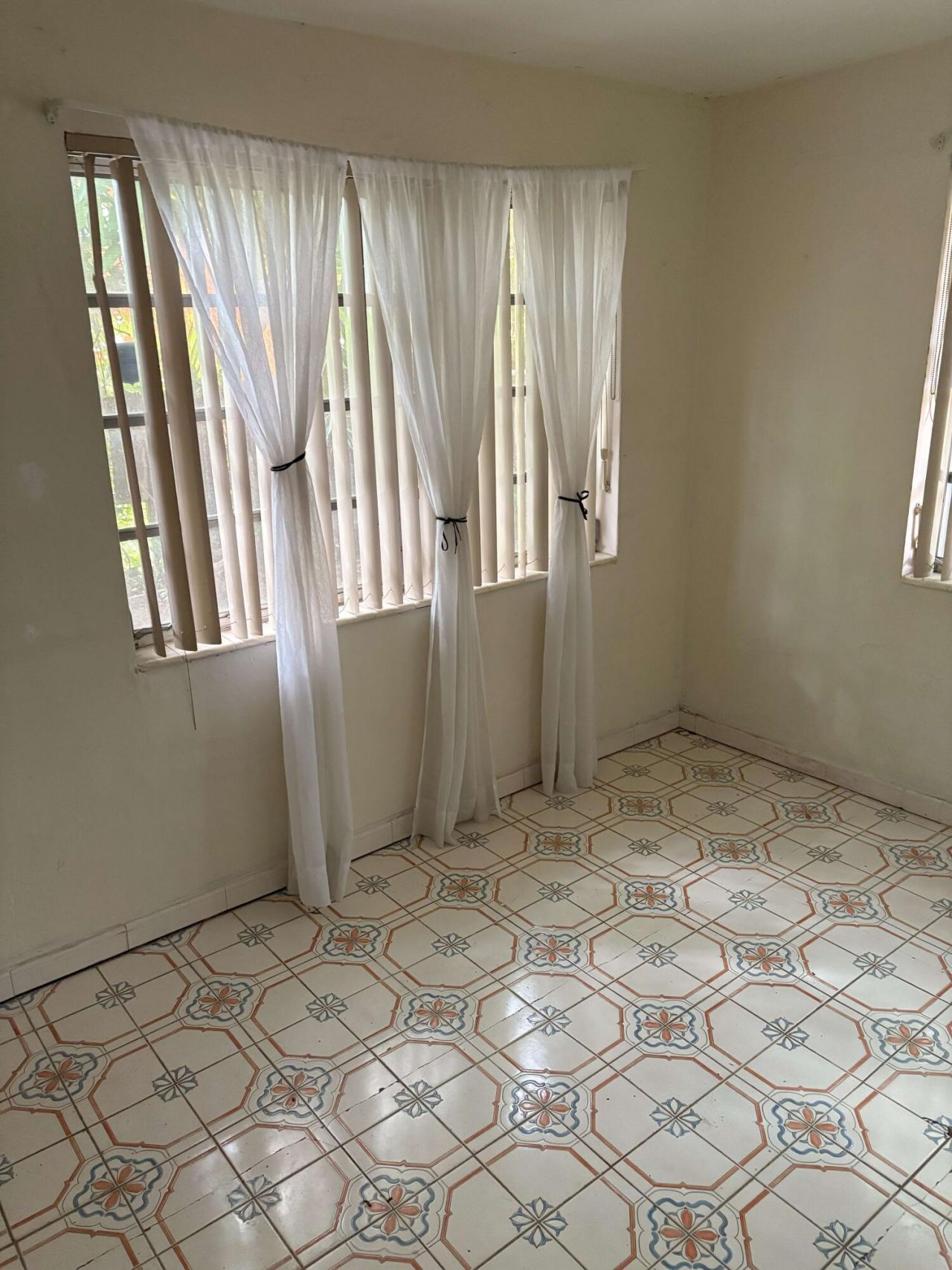 1538 NW 15th Avenue, Miami, FL 33125 Photo