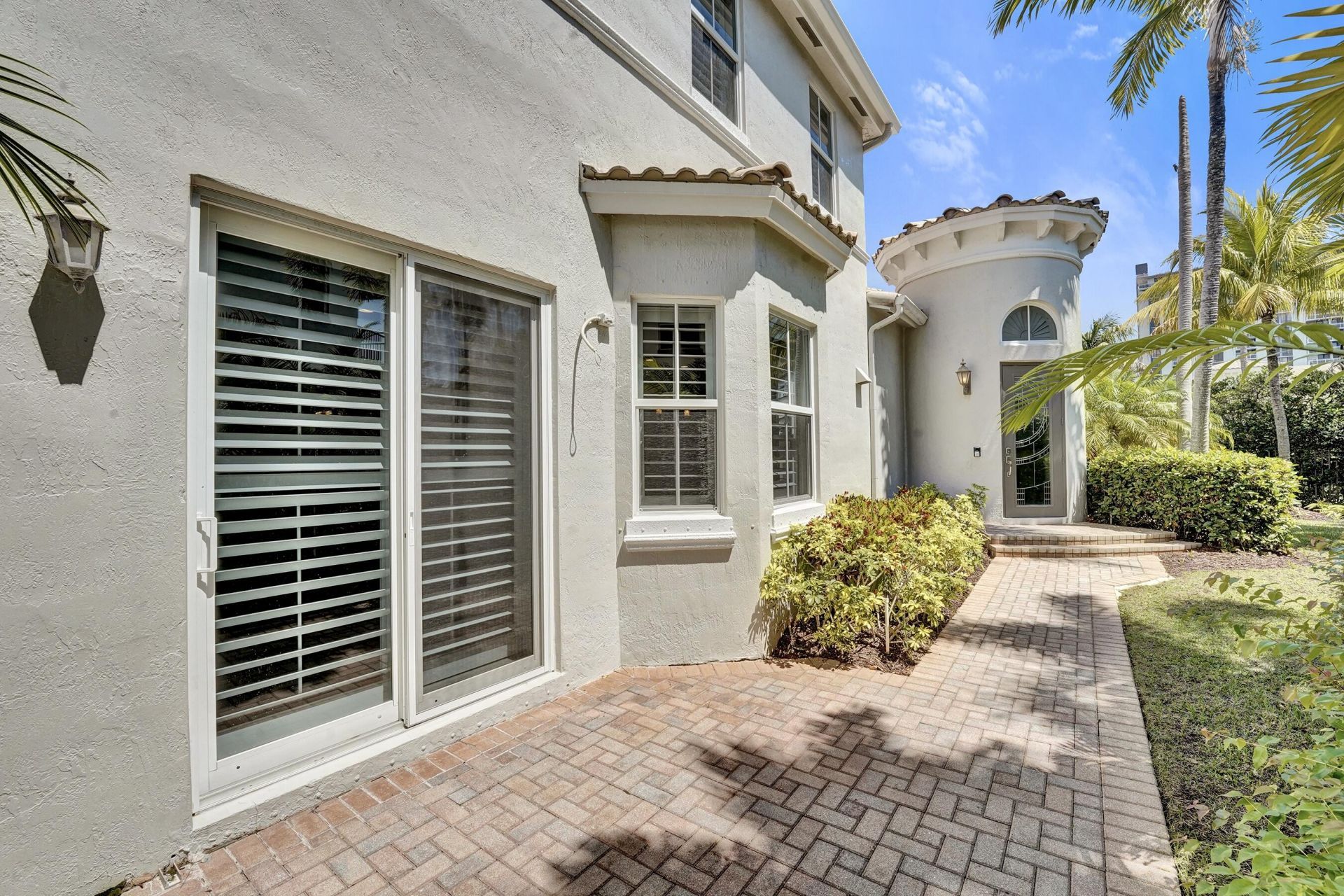 818 Spinnaker Drive E, Hollywood, FL 33019 Photo