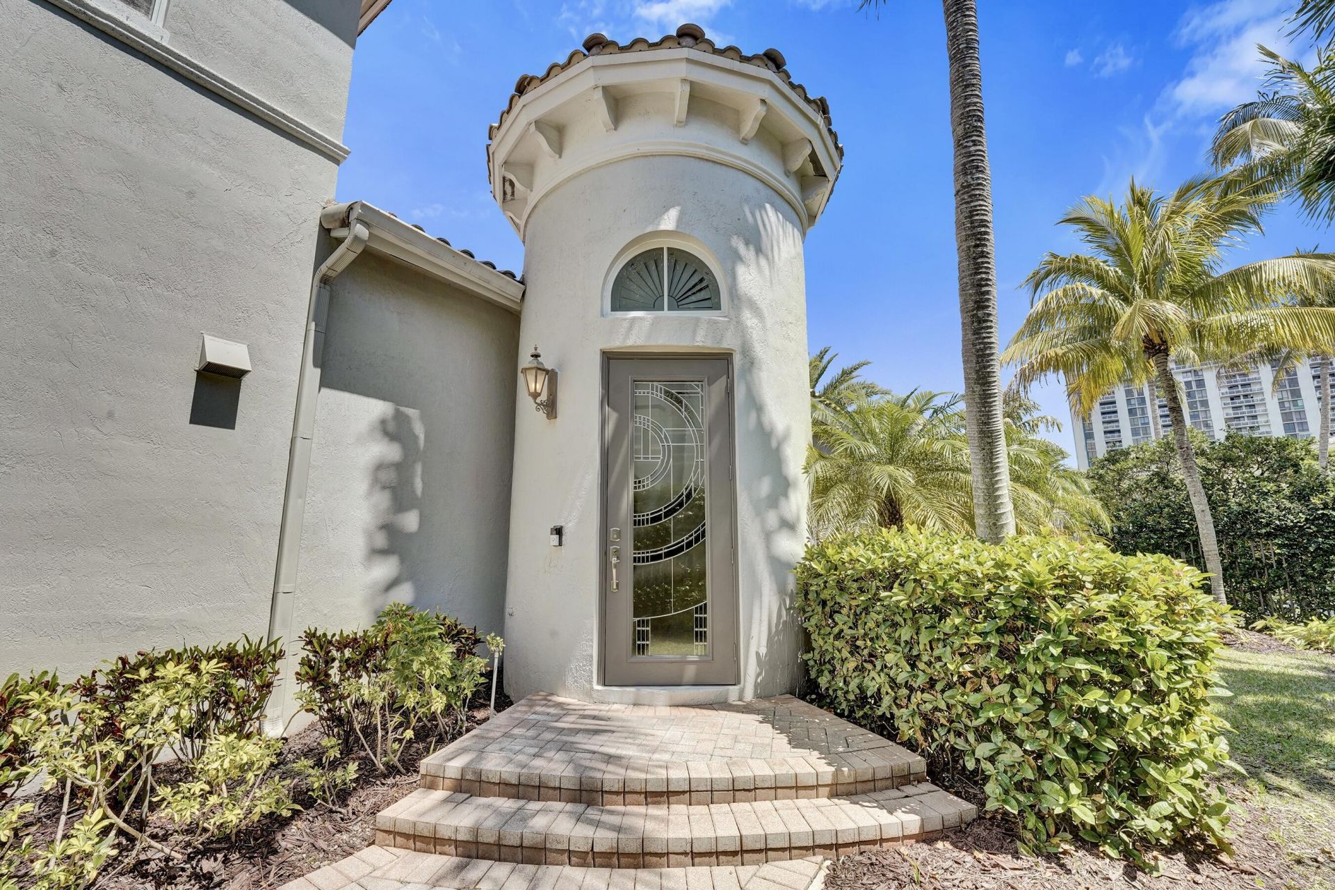 818 Spinnaker Drive E, Hollywood, FL 33019 Photo