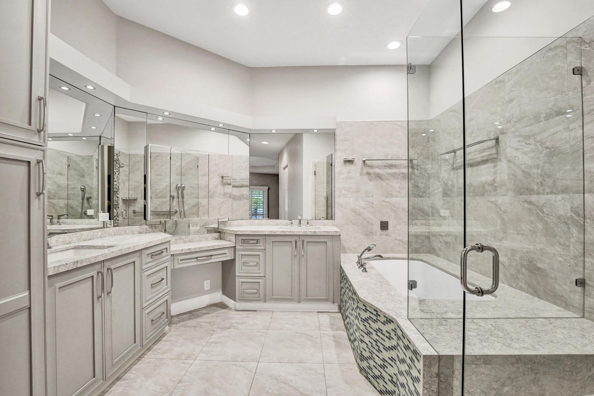 818 Spinnaker Drive E, Hollywood, FL 33019 Photo