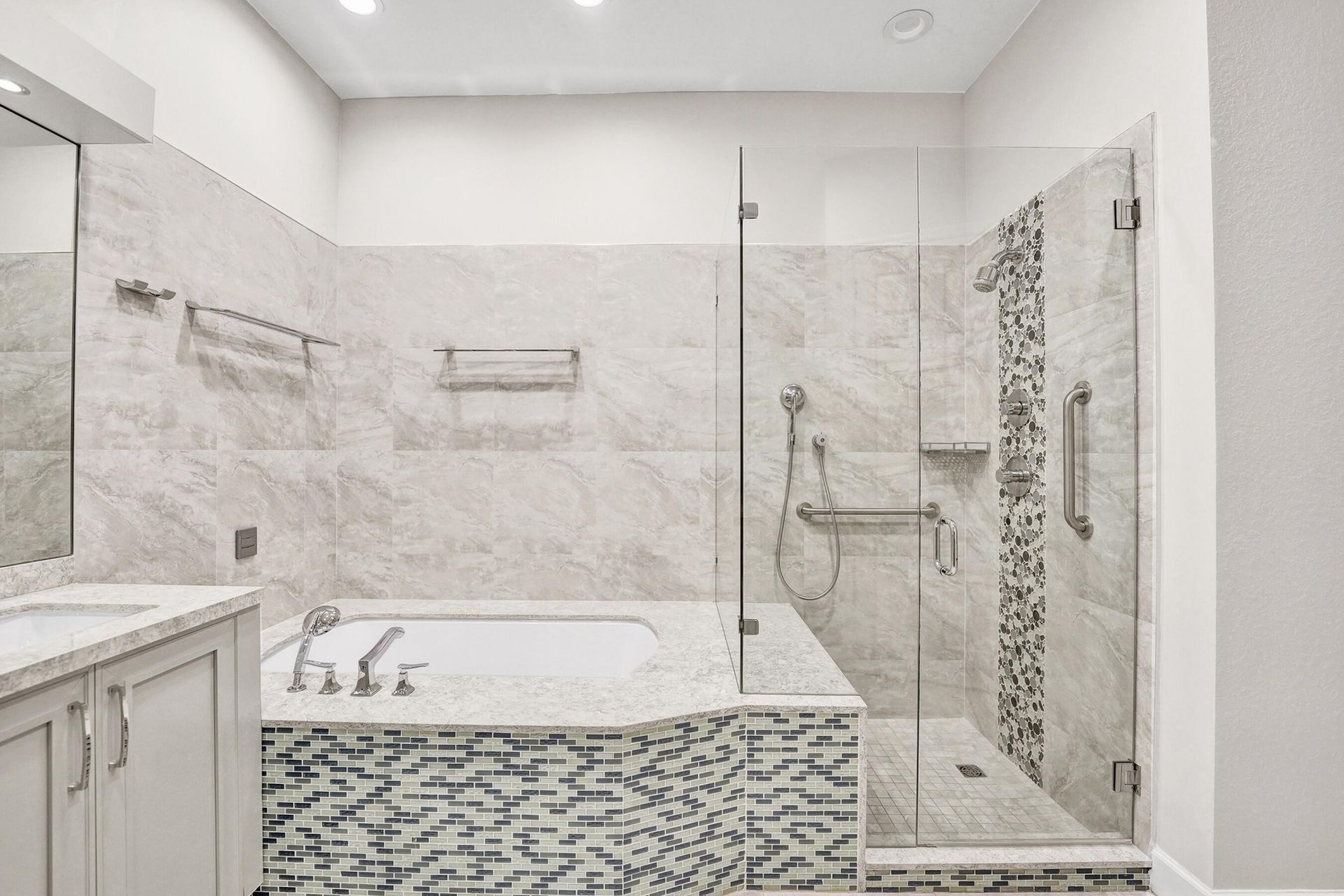 818 Spinnaker Drive E, Hollywood, FL 33019 Photo