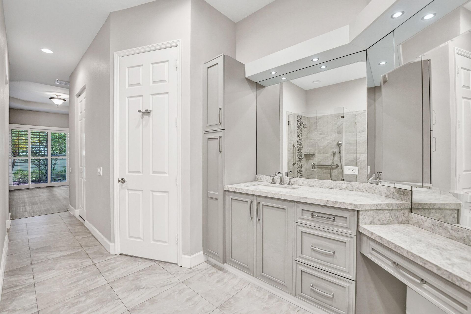 818 Spinnaker Drive E, Hollywood, FL 33019 Photo